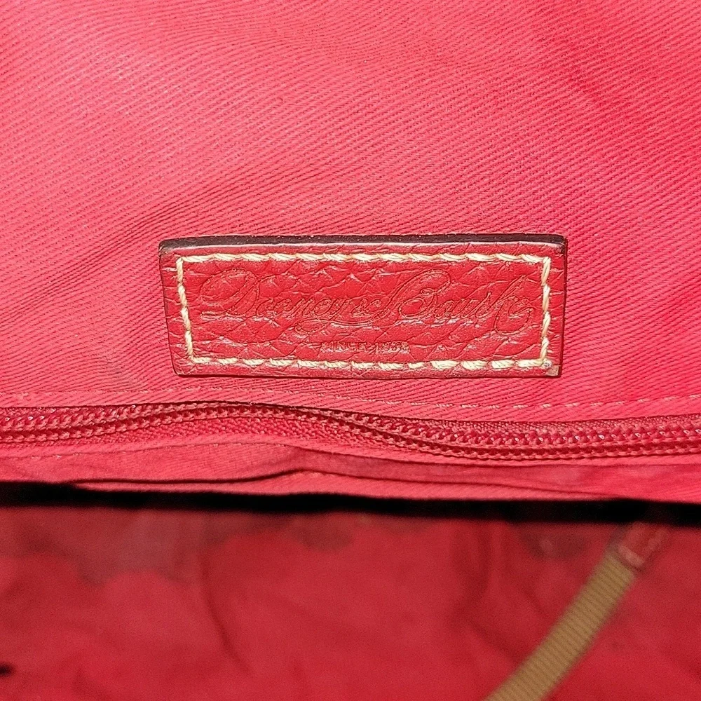 Dooney & Bourke stylish versatile